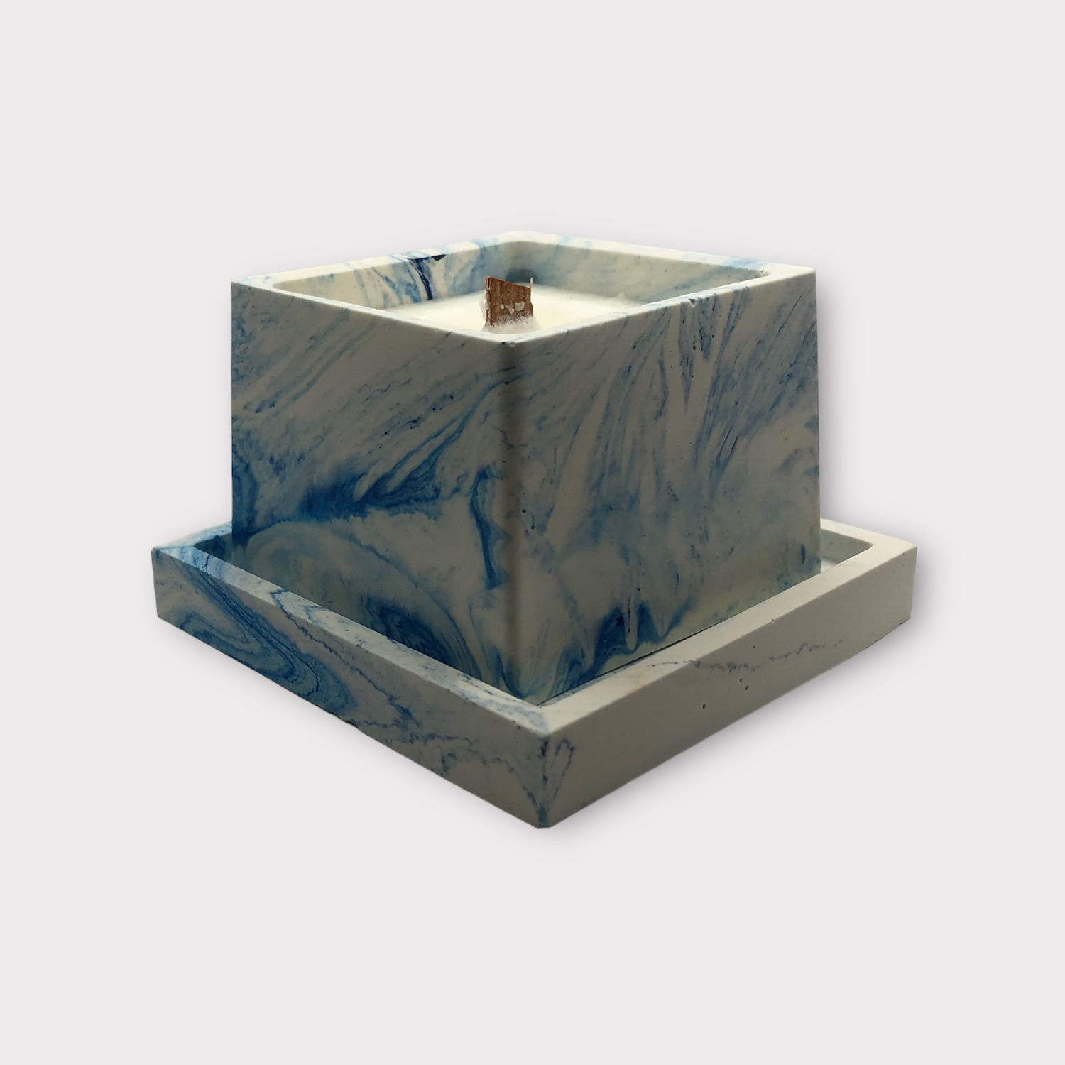 Aqua - blauw gemarmerd vierkant potje met houten wiek