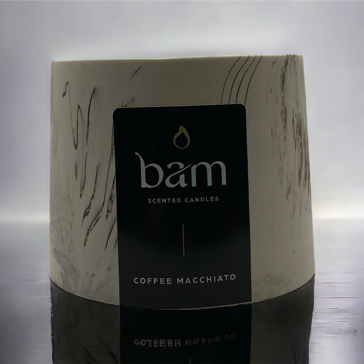 Coffee Macchiato - beige gemarmerd rond potje met deksel met houten wiek