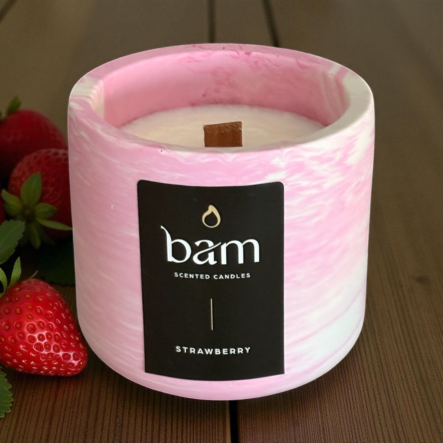 Strawberry - roze rond potje met houten wiek