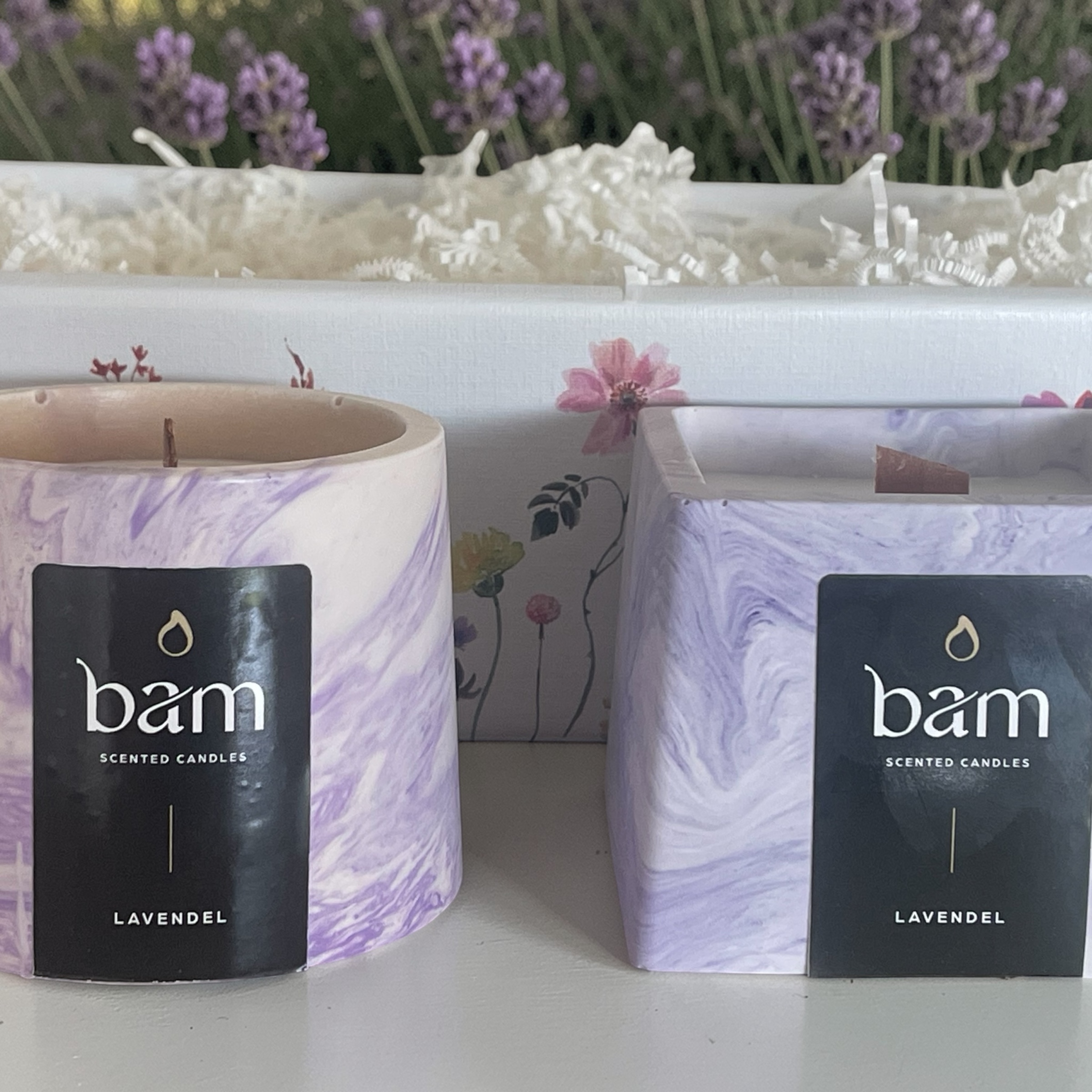 Lavendel - Geschenkmand met 2 geurkaarsen