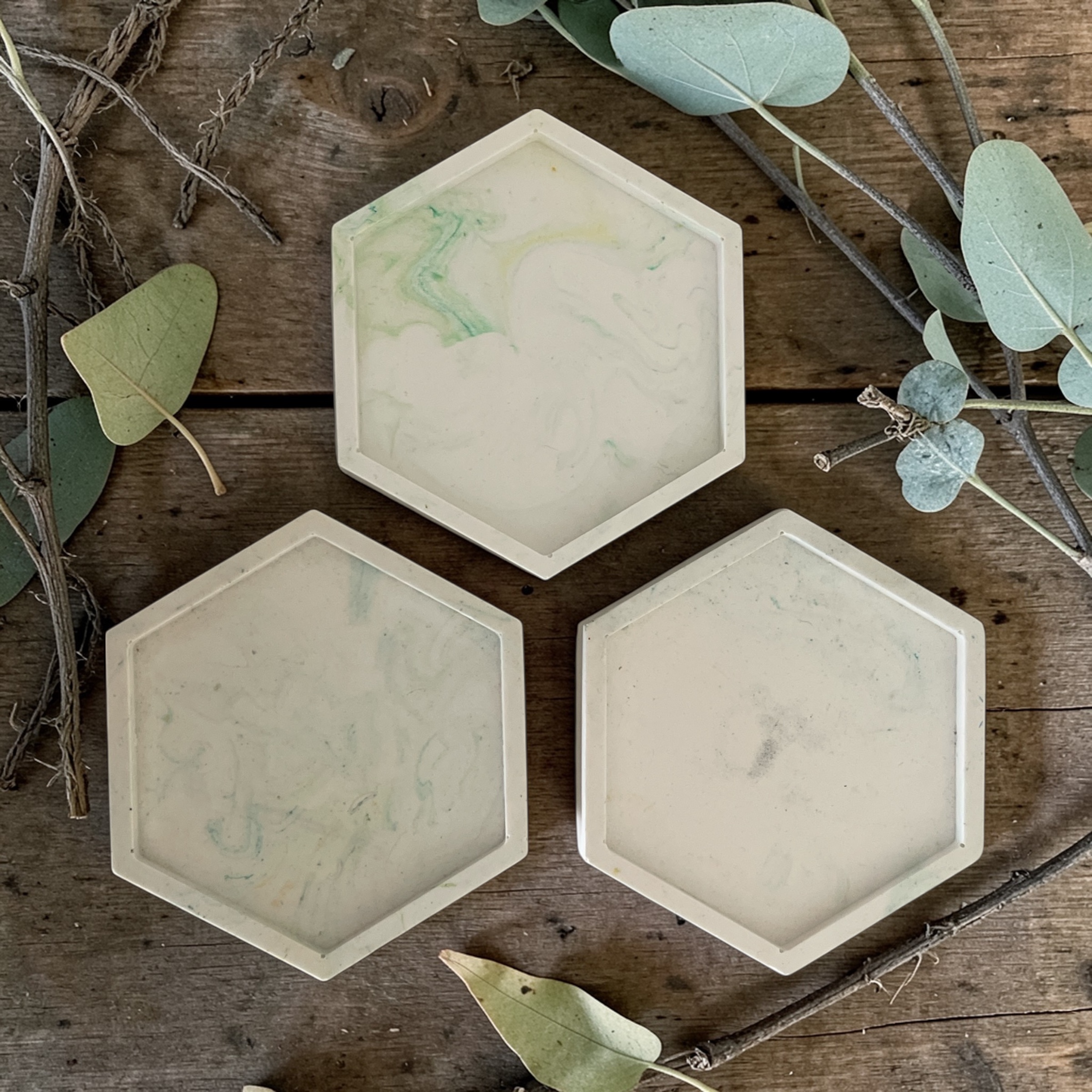 groen/ geel gemarmerd zeshoekig schaaltje - eucalyptus