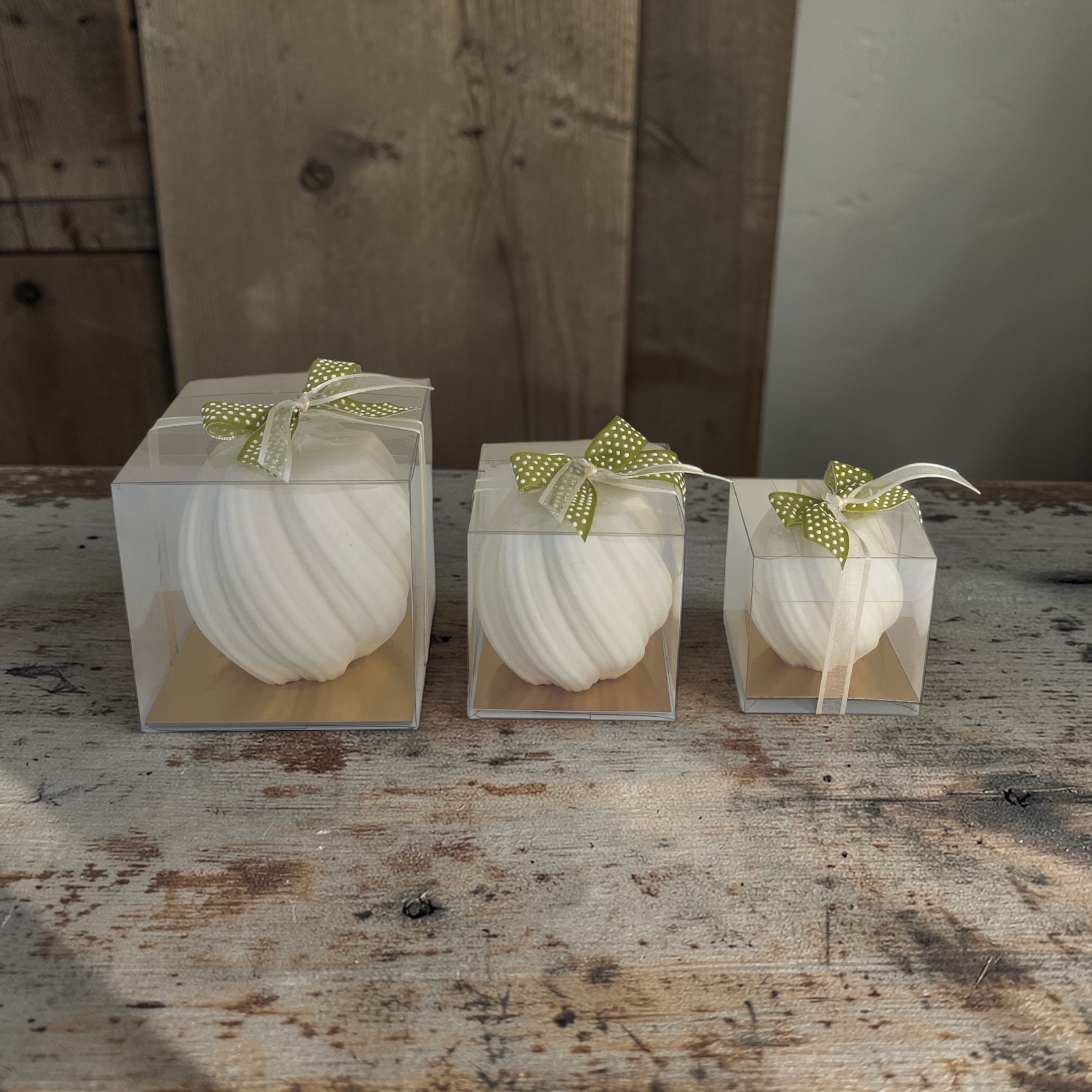 Golvend bolletje in geschenkdoos