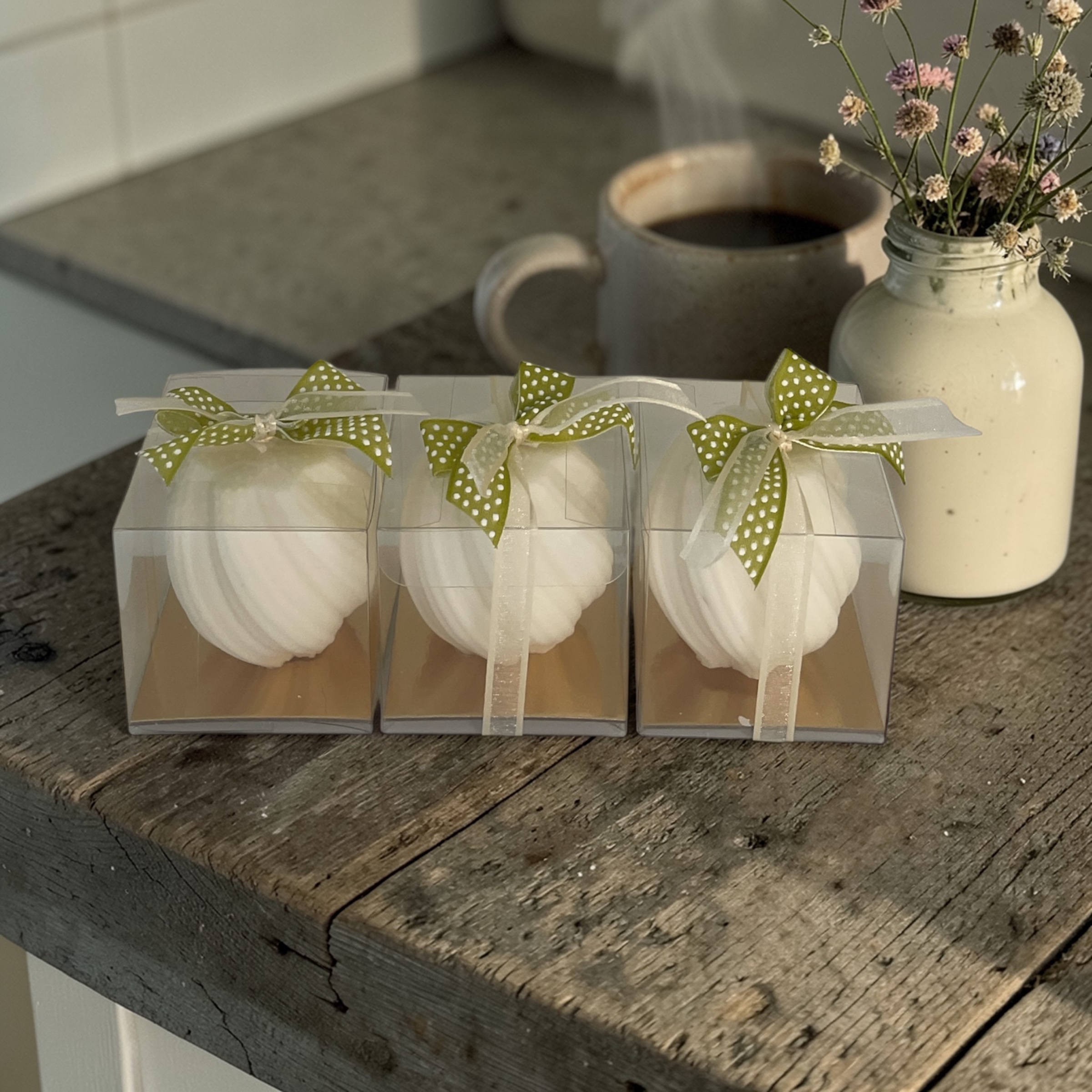 Golvend bolletje in geschenkdoos