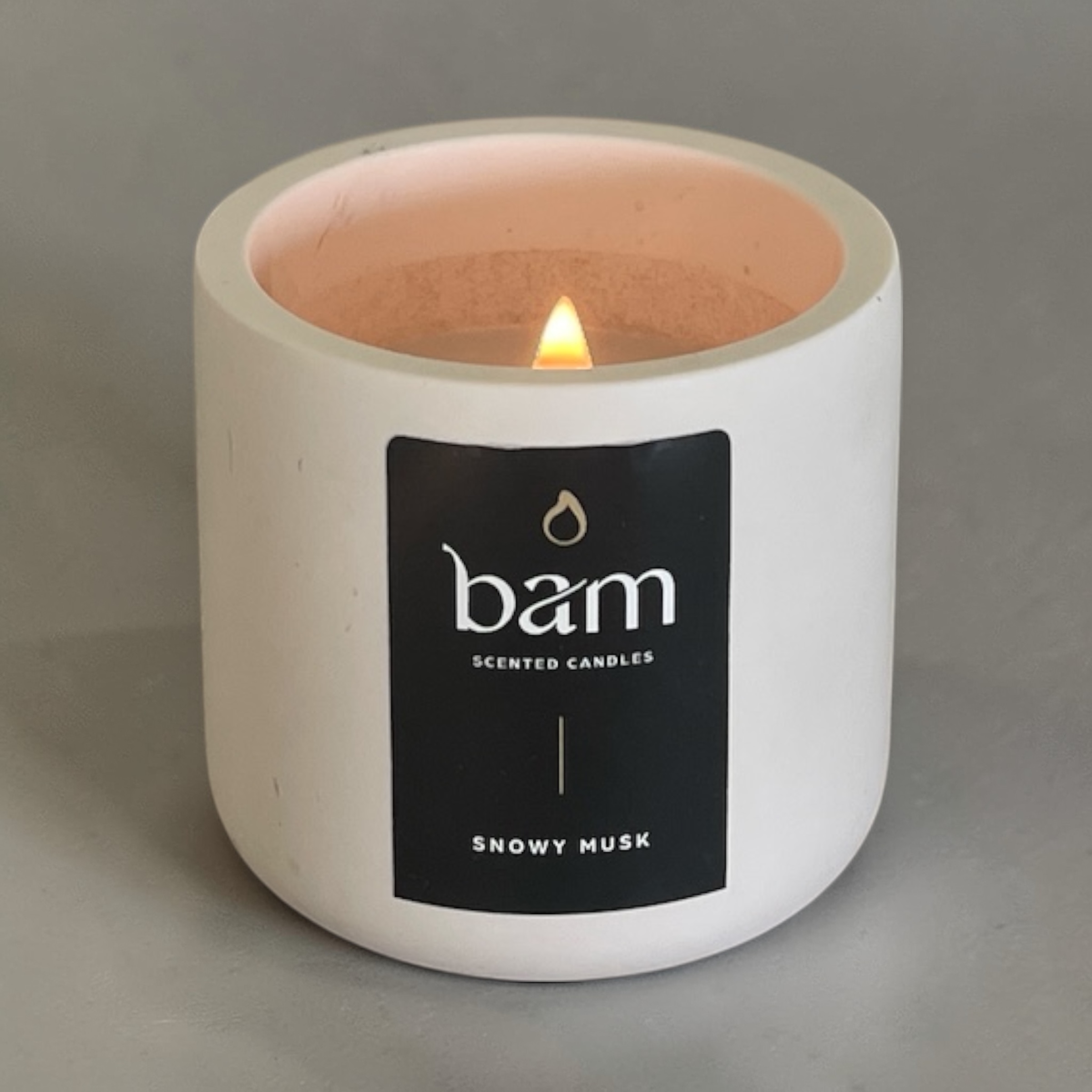Snowy Musk - wit rond potje met deksel met houten wiek