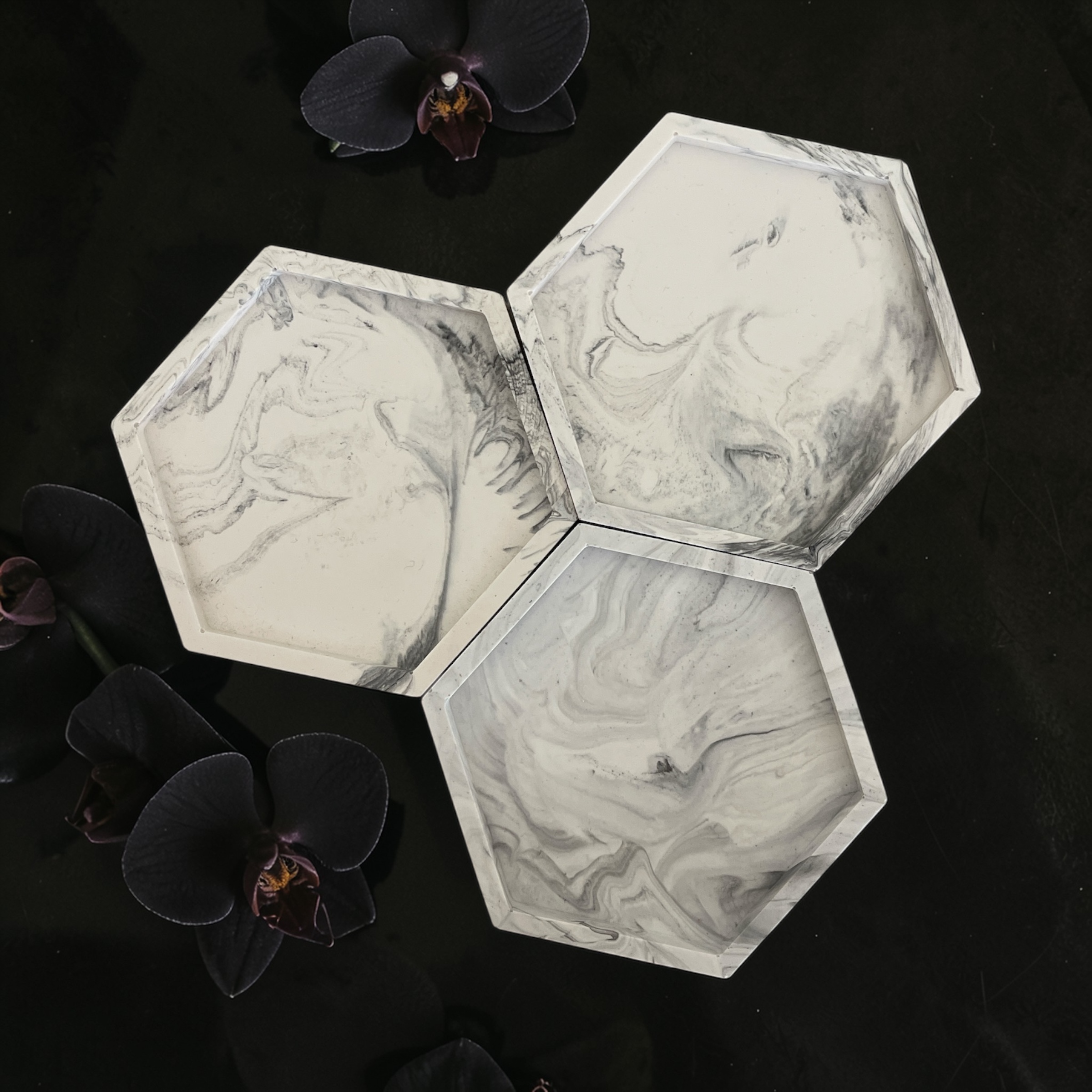 zwart gemarmerd zeshoekig schaaltje - black orchid