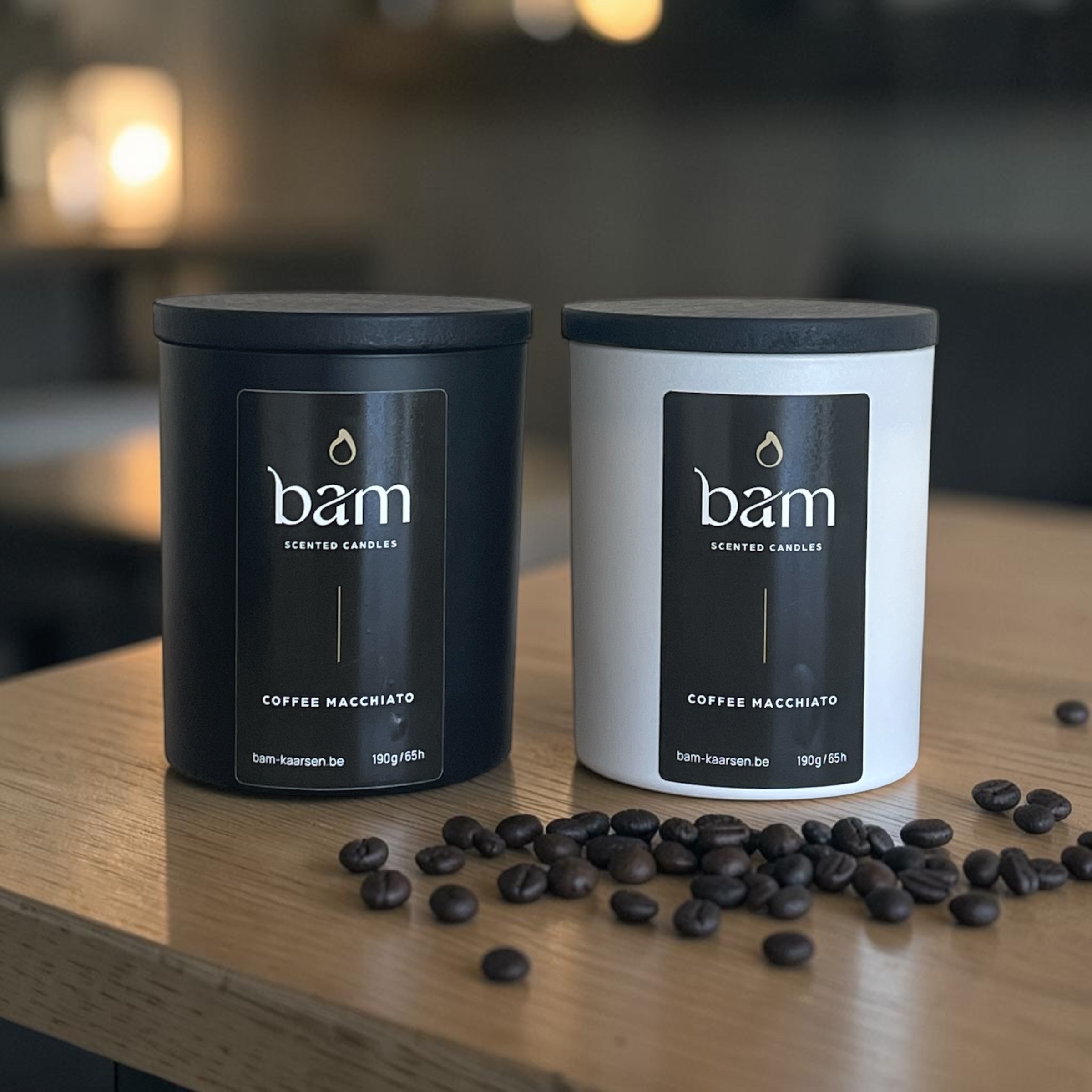Coffee Macchiato Geurkaars – Handgemaakte Koffiekaars met Houten Wiek - White Collection Medium met houten wiek