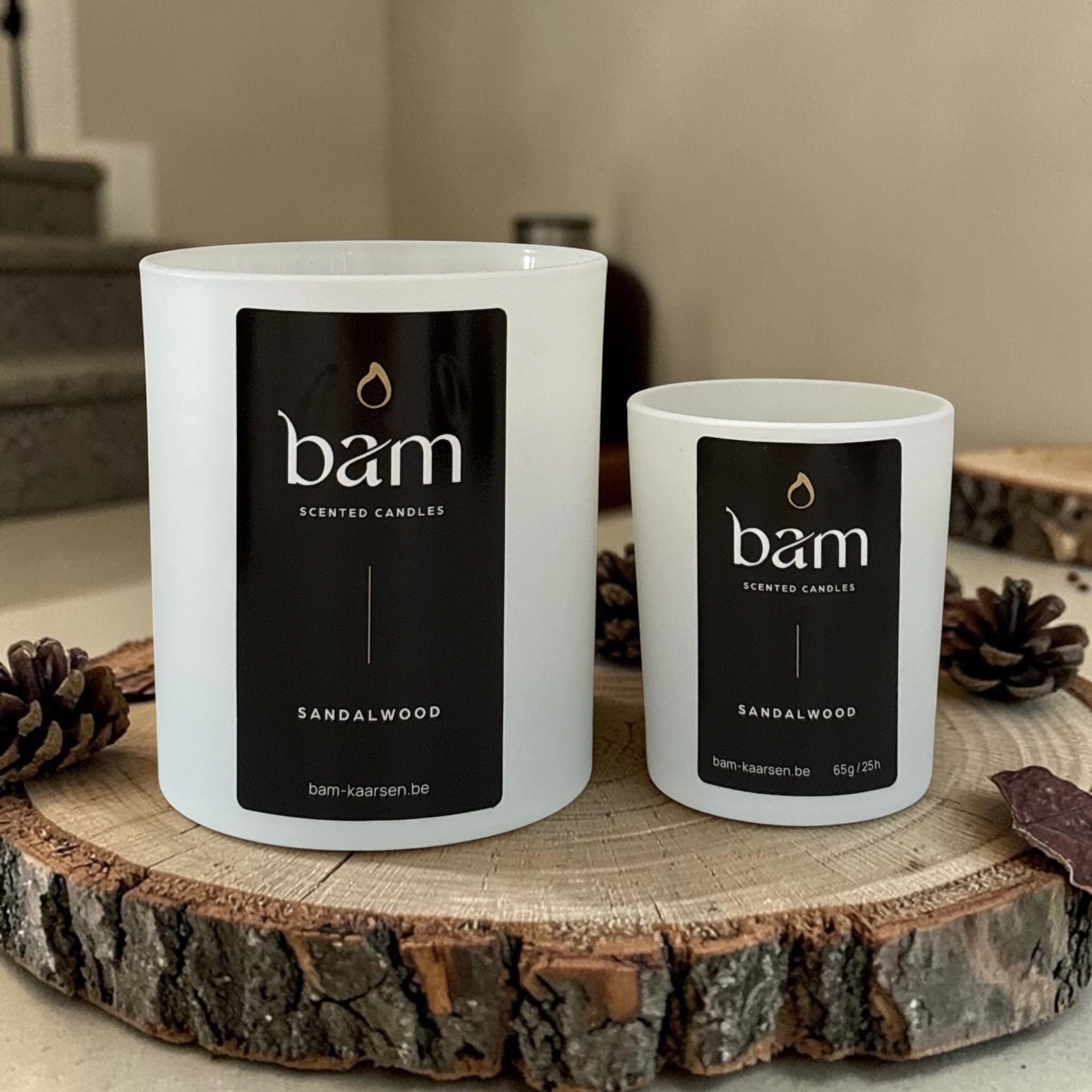 Sandalwood Geurkaars – Luxe Geurkaars met Houten Wiek - White Collection Medium