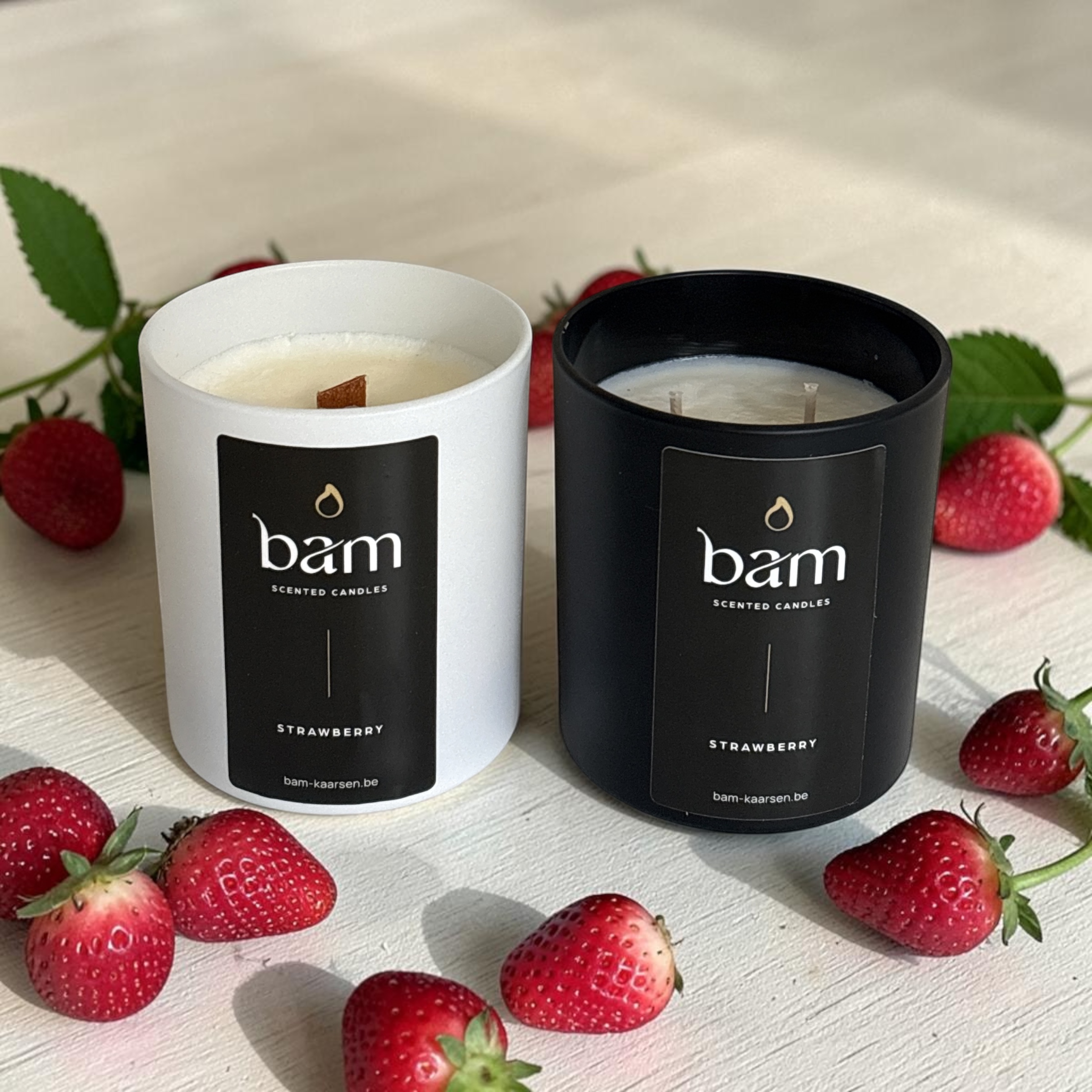Strawberry Geurkaars – Zoete Aardbeiengeur met Houten Wiek - White Collection Medium
