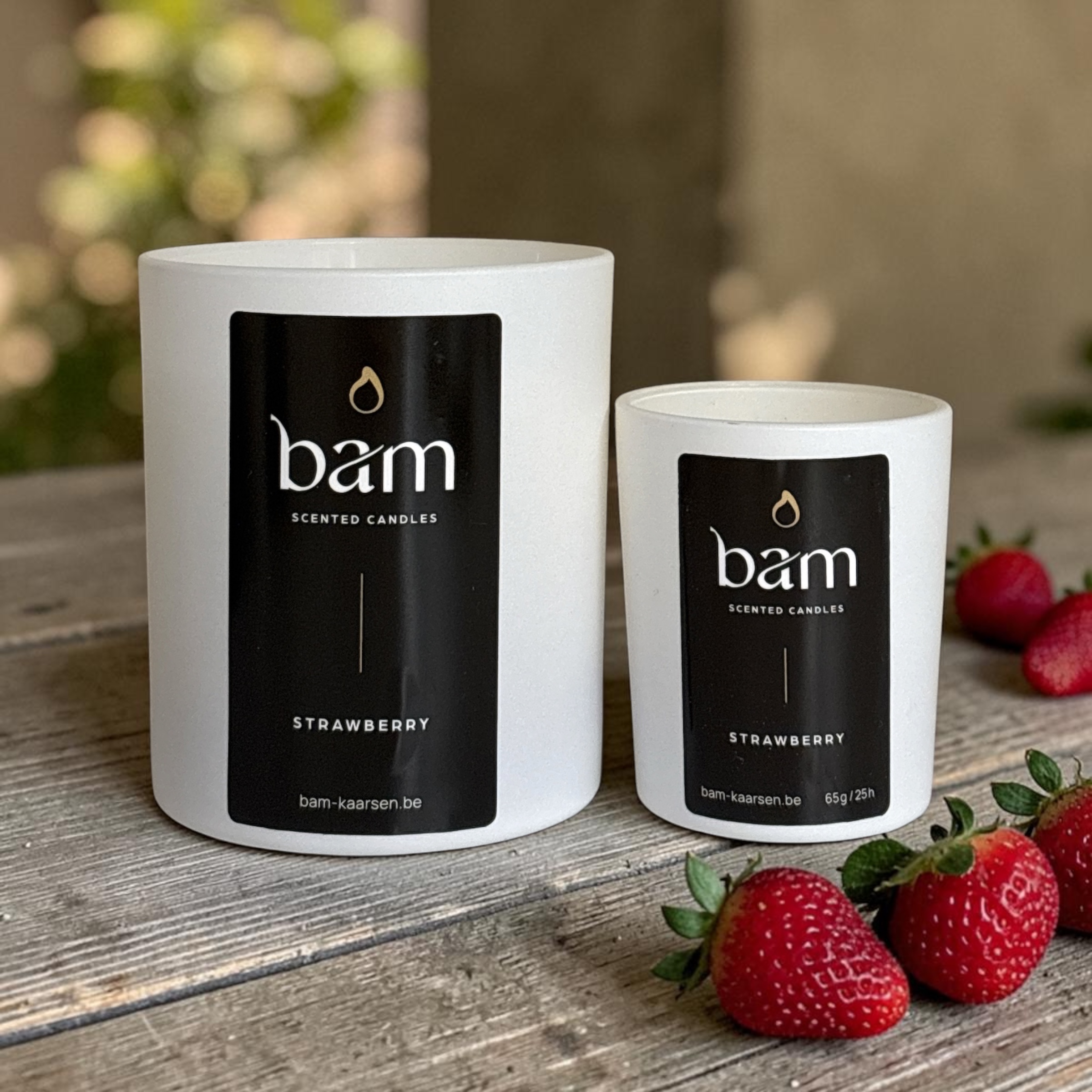 Mini Strawberry Geurkaars – Zoete Aardbei Geurkaars met Houten Wiek - White Collection Small