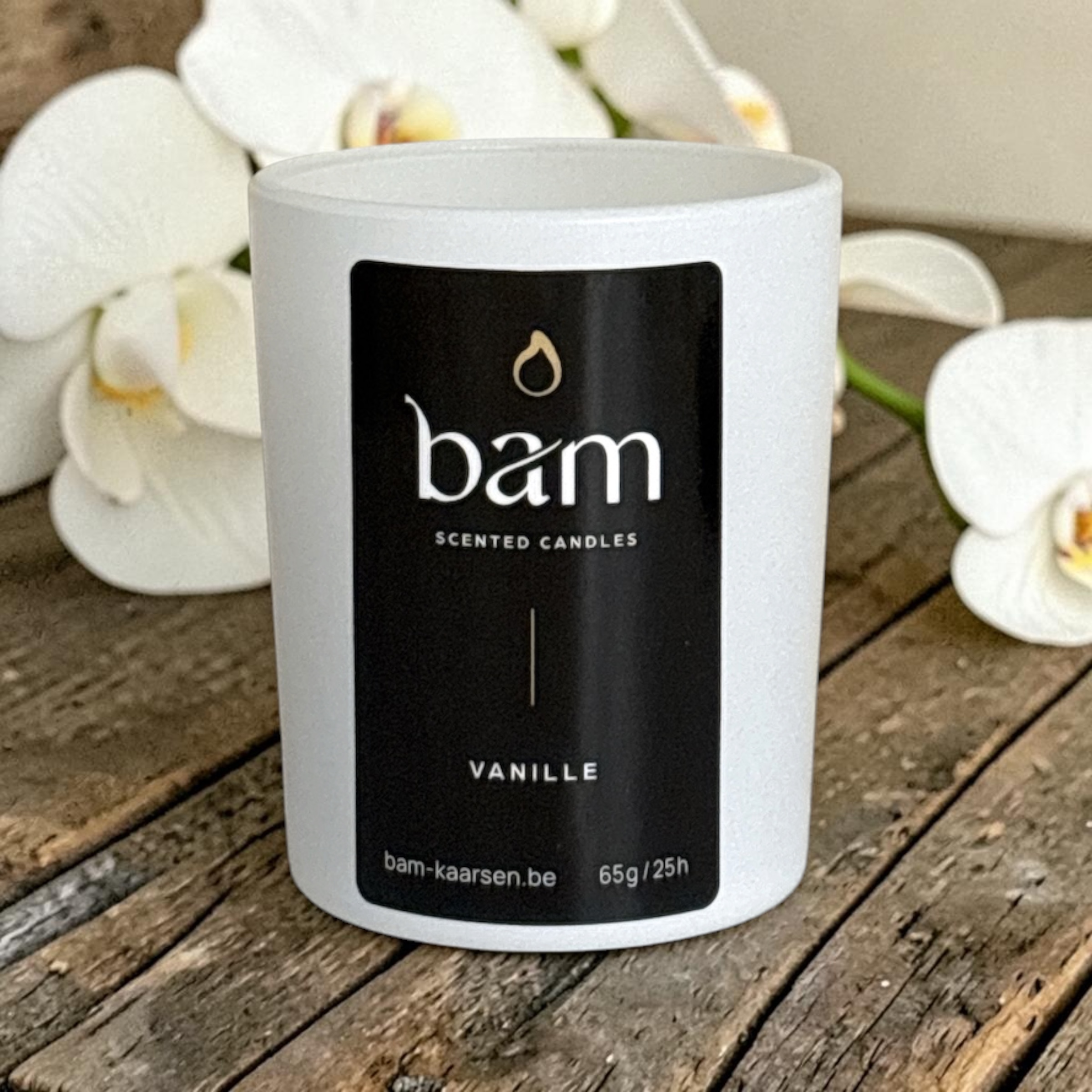 Mini Vanilla scented candle – creamy vanilla candle with wooden wick - White Collection Small
