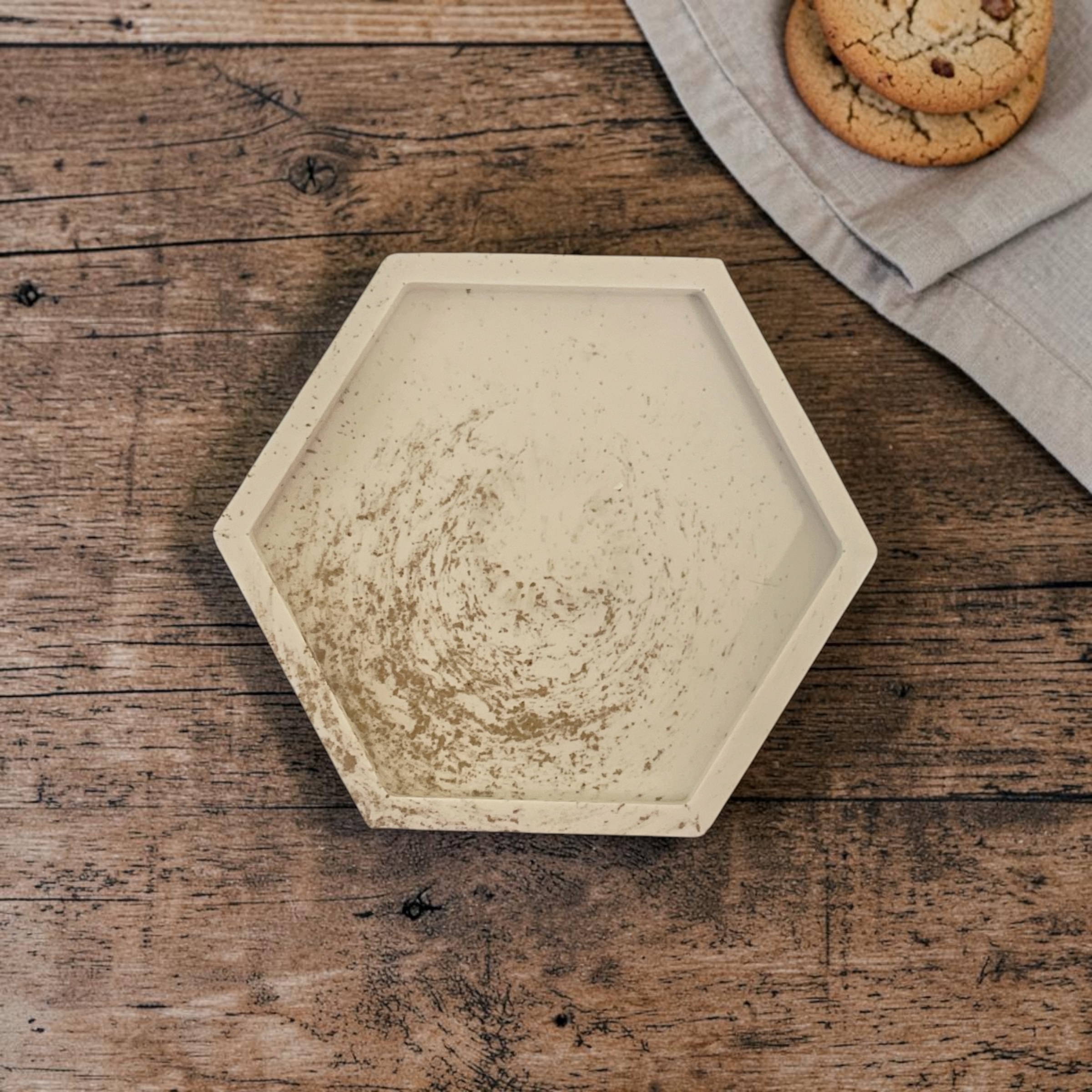 Gold marbled hexagonal dish - cookies