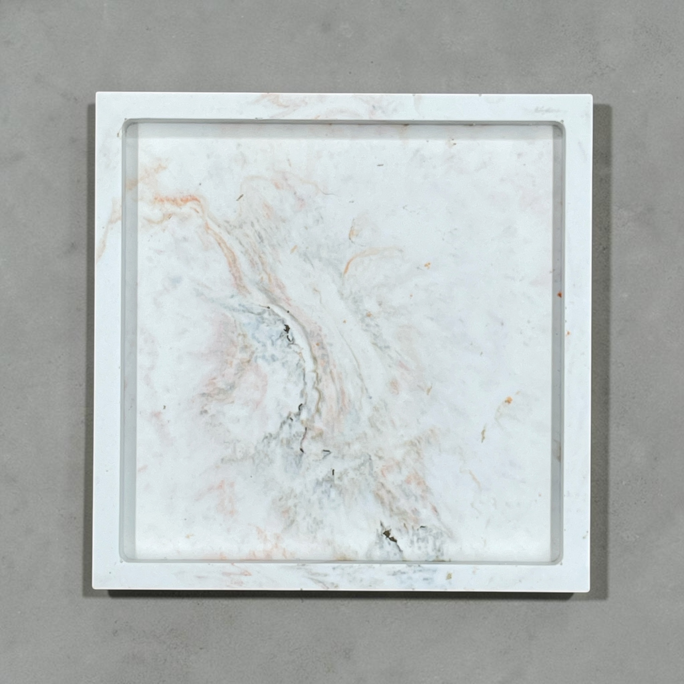 beige/orange marbled square dish - Sandalwood