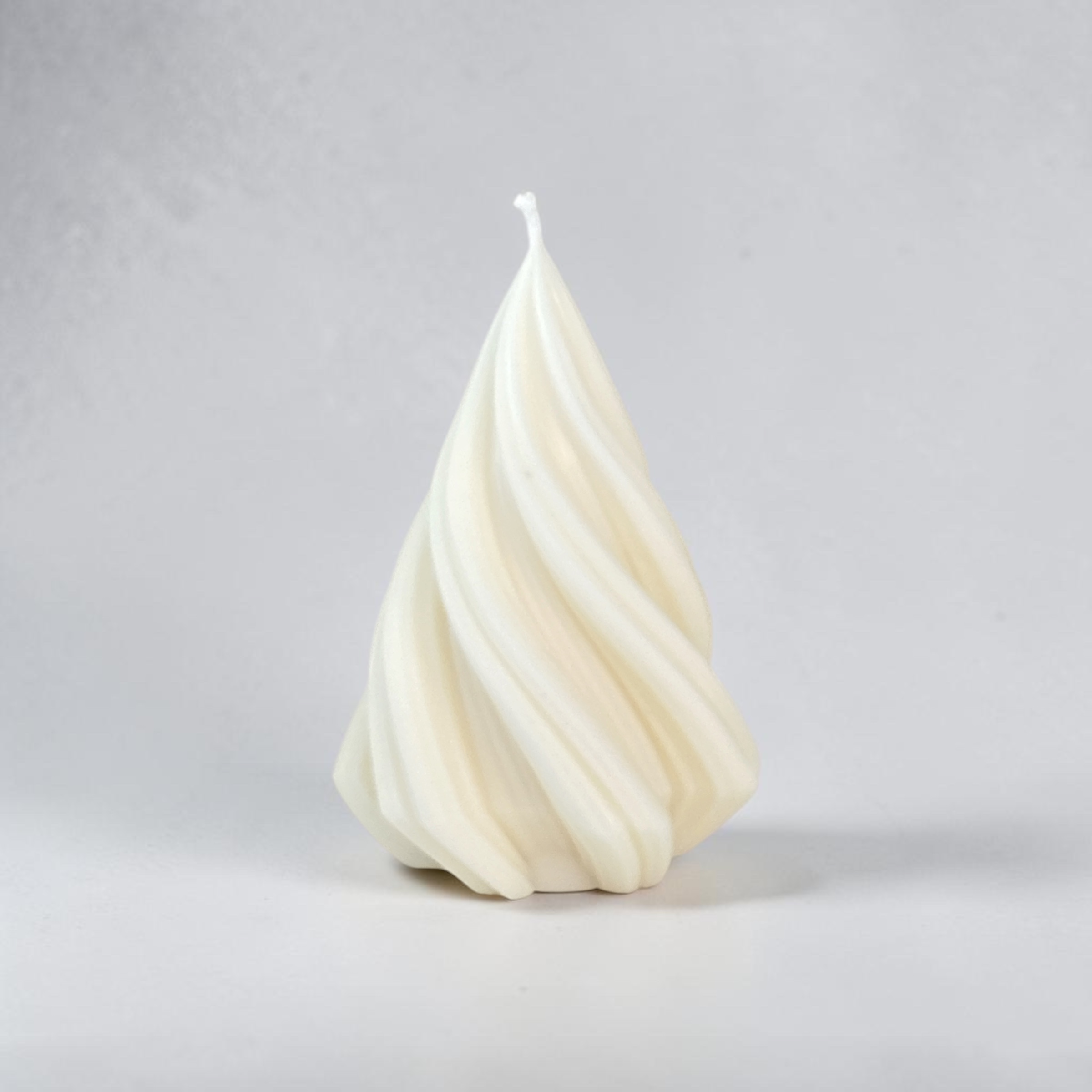 Kerstboom Swirl Kaars van Zonnebloemwas - small