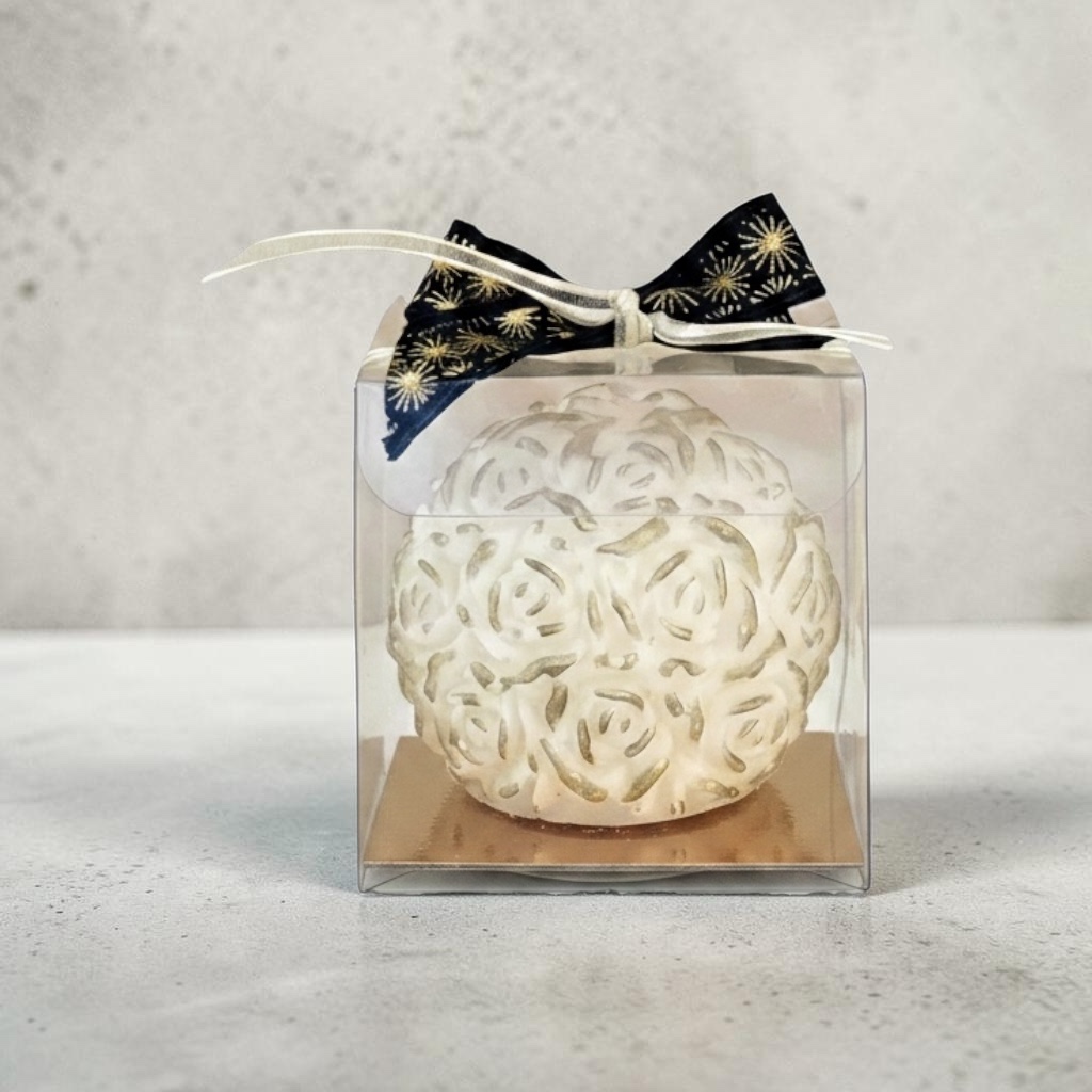 Decorative candle with roses, finished with gold - small - in gift box