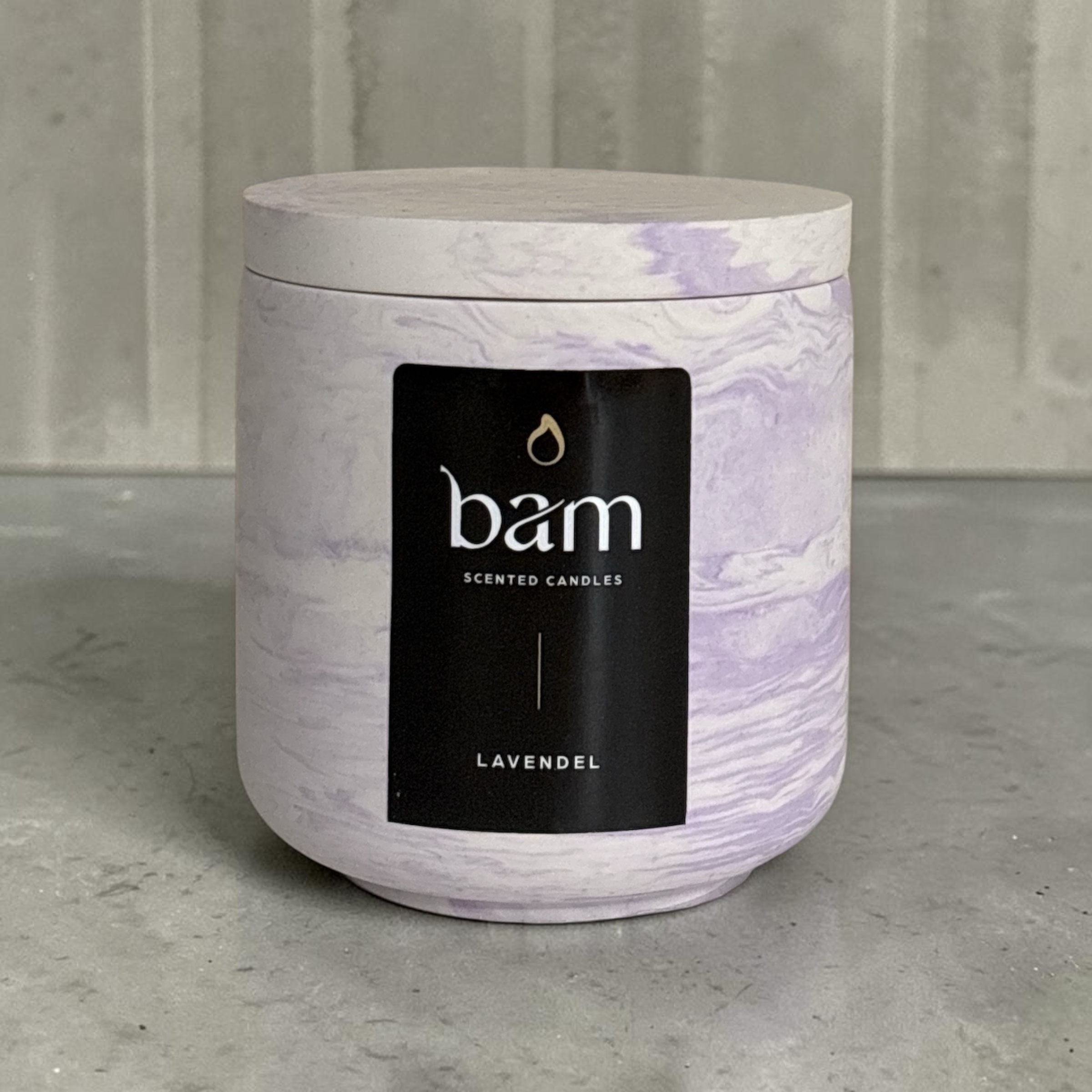 Lavender scented candle in sunflower wax – purple marbled – Round Collection – 140 g