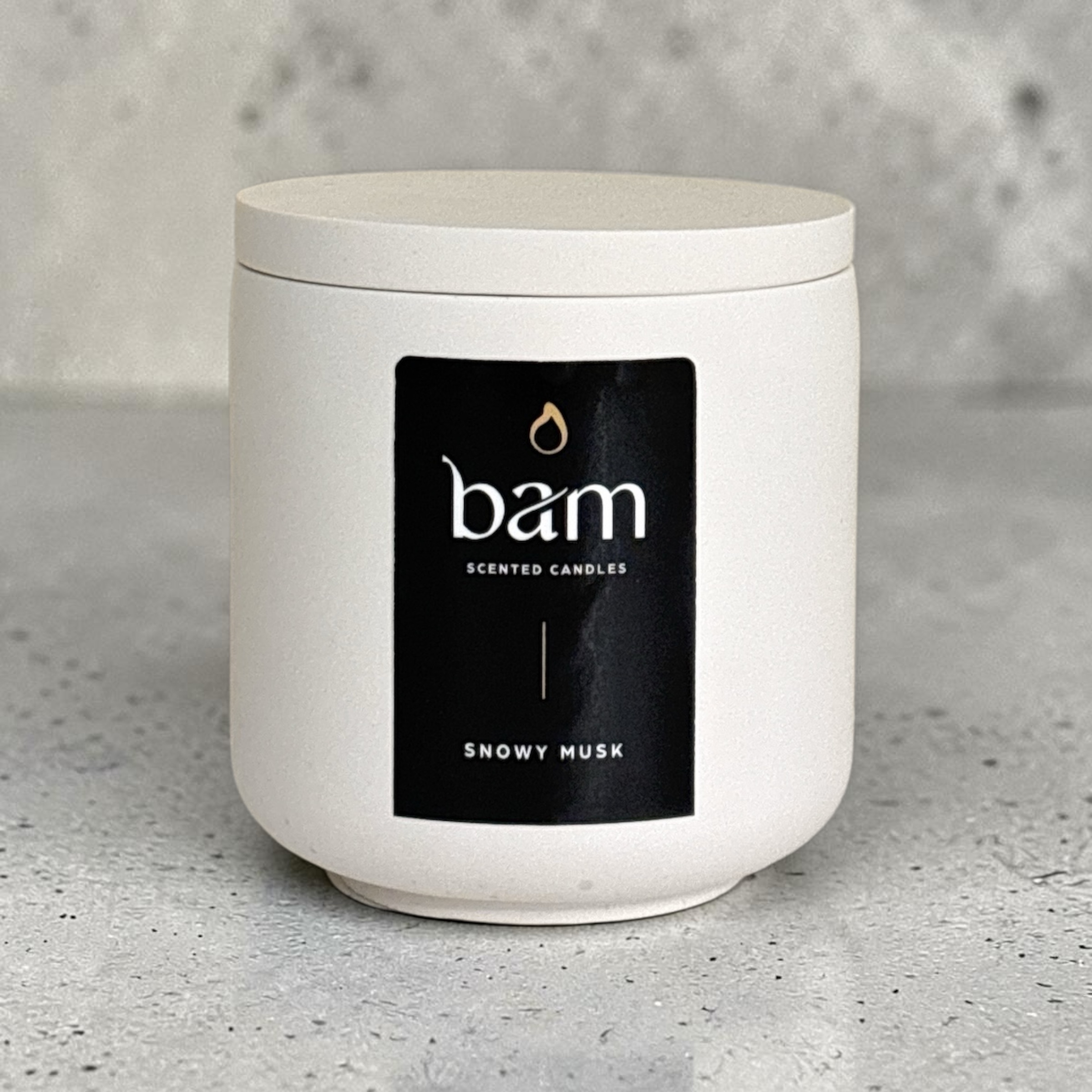 Snowy Musk scented candle made from sunflower wax – white marbled – Round Collection – 140 g