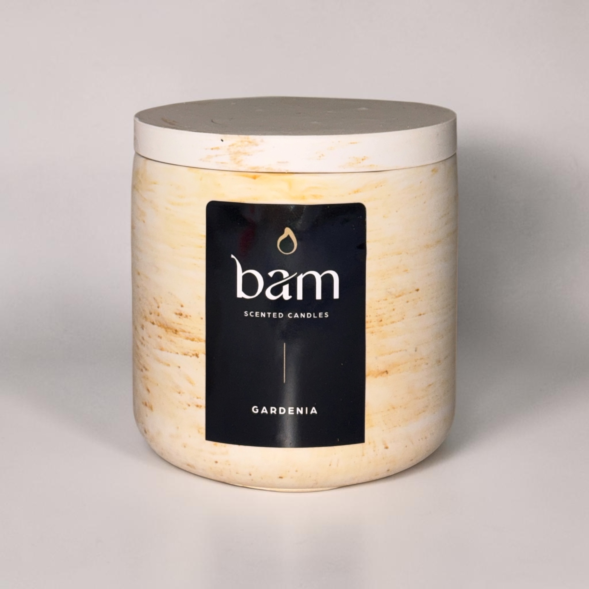 Gardenia scented candle made from sunflower wax – ochre marbled – Round Collection – 140 g