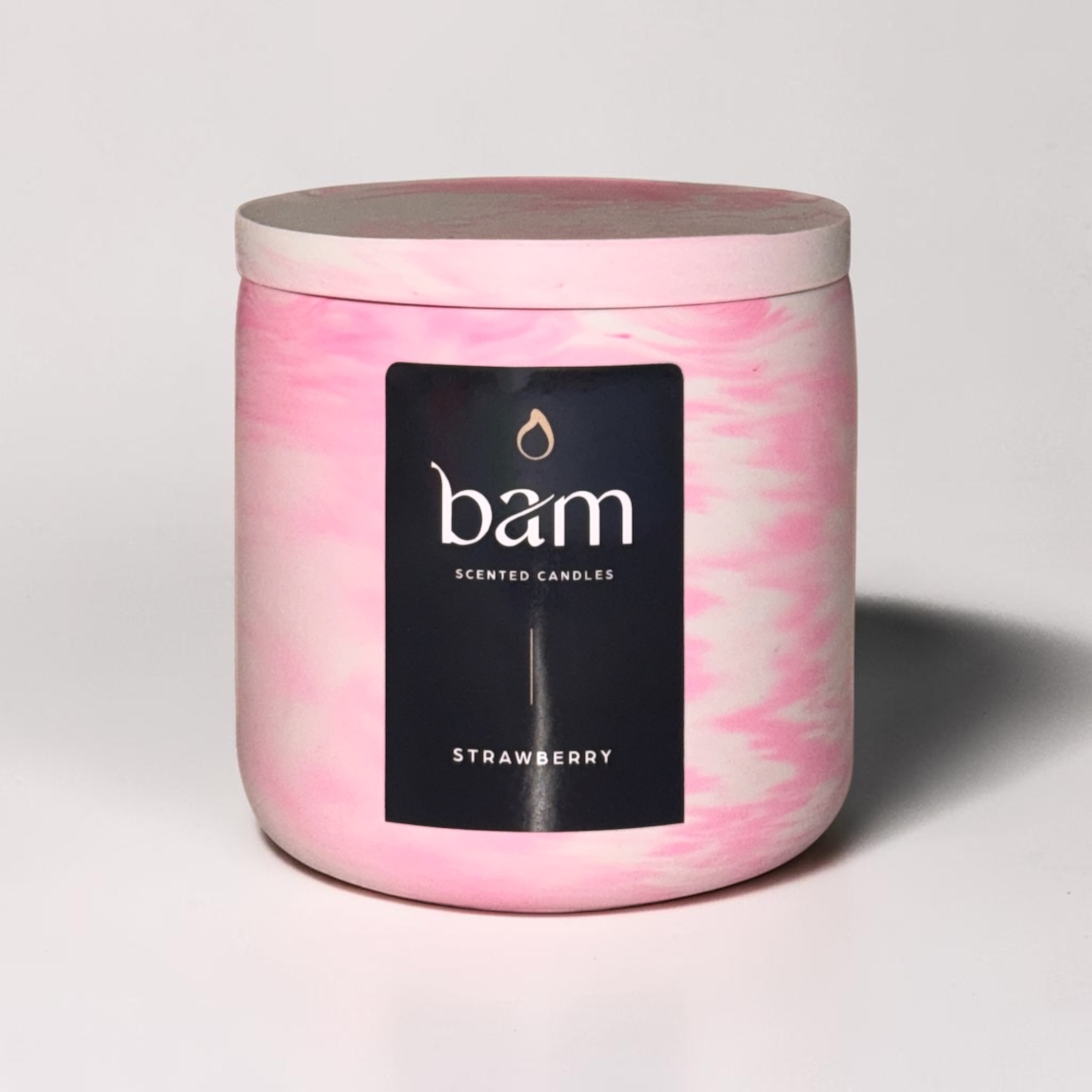 Strawberry scented candle made from sunflower wax – pink marbled – Round Collection – 140 g