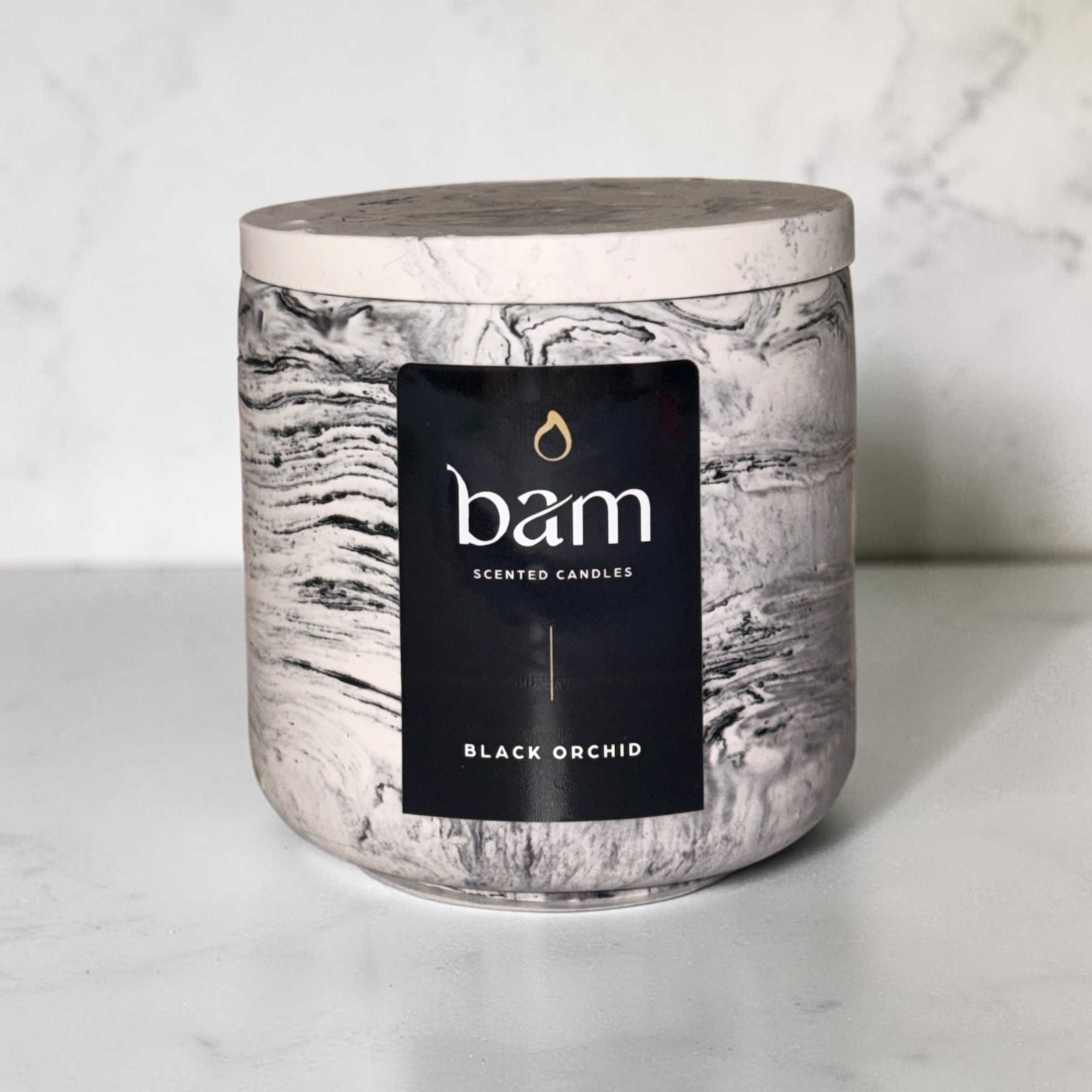 Black Orchid scented candle in sunflower wax – black marbled – Round Collection – 140 g