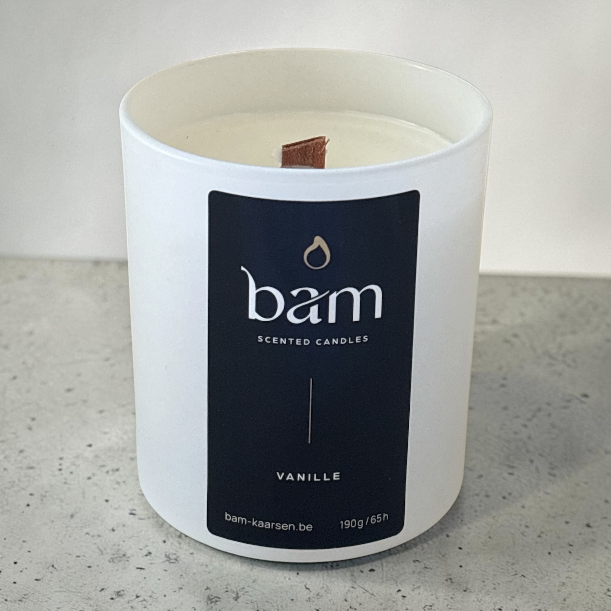 Vanille Geurkaars – Luxe Vanille Kaars met Houten Wiek - White Collection Medium