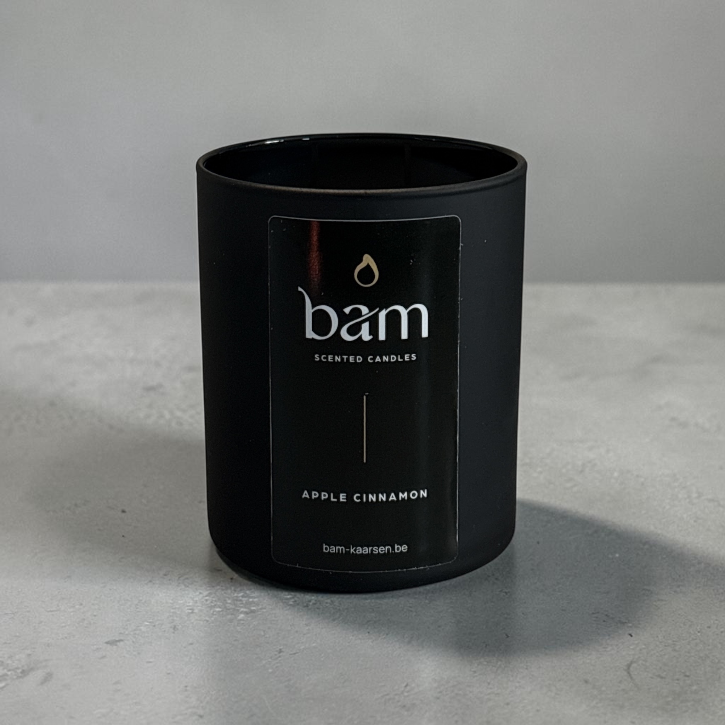 Apple Cinnamon Geurkaars – Black Collection Medium