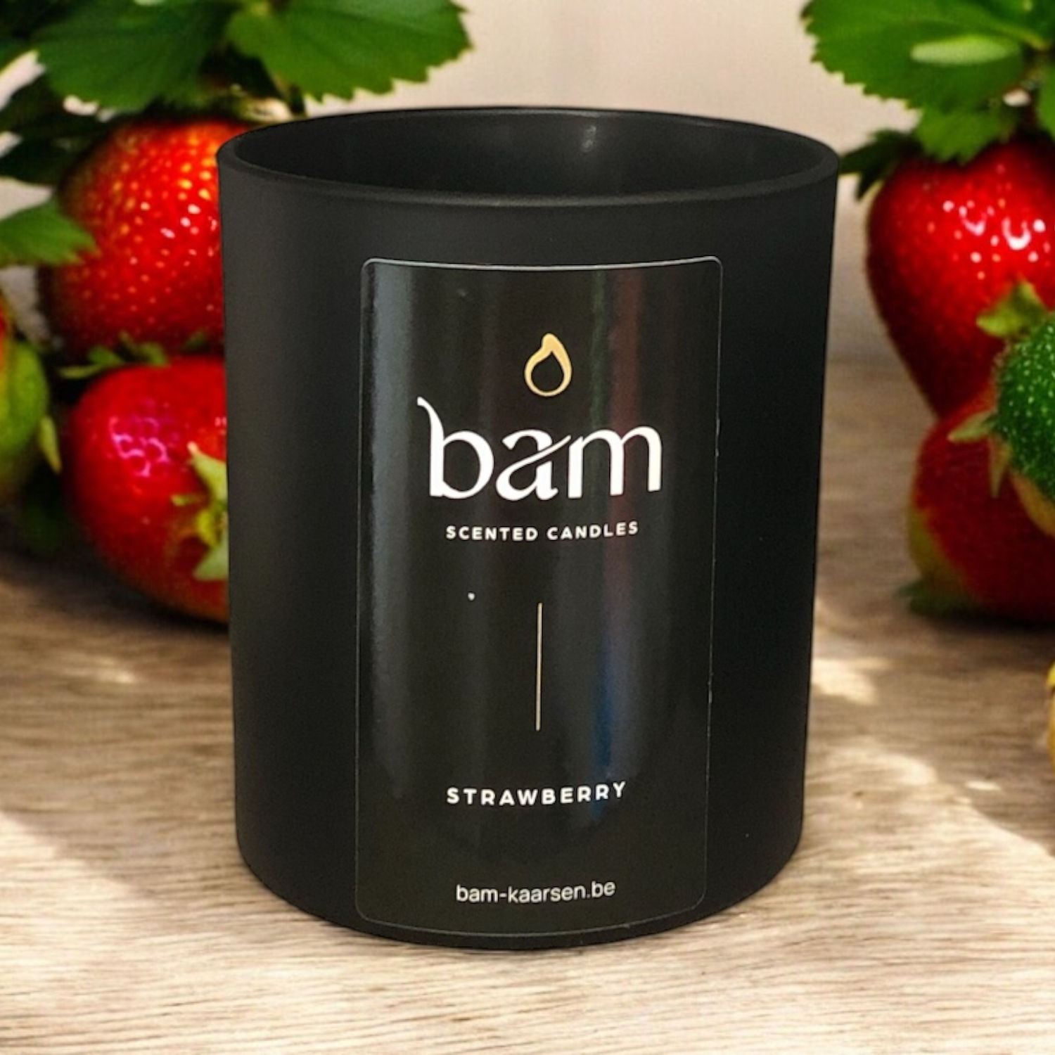 Strawberry - Black Collection Medium