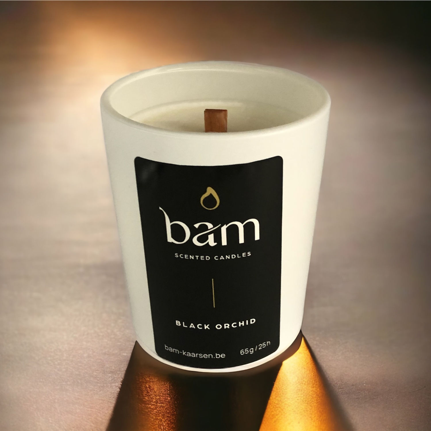 Zwarte Orchidee - White Collection Small met houten wiek