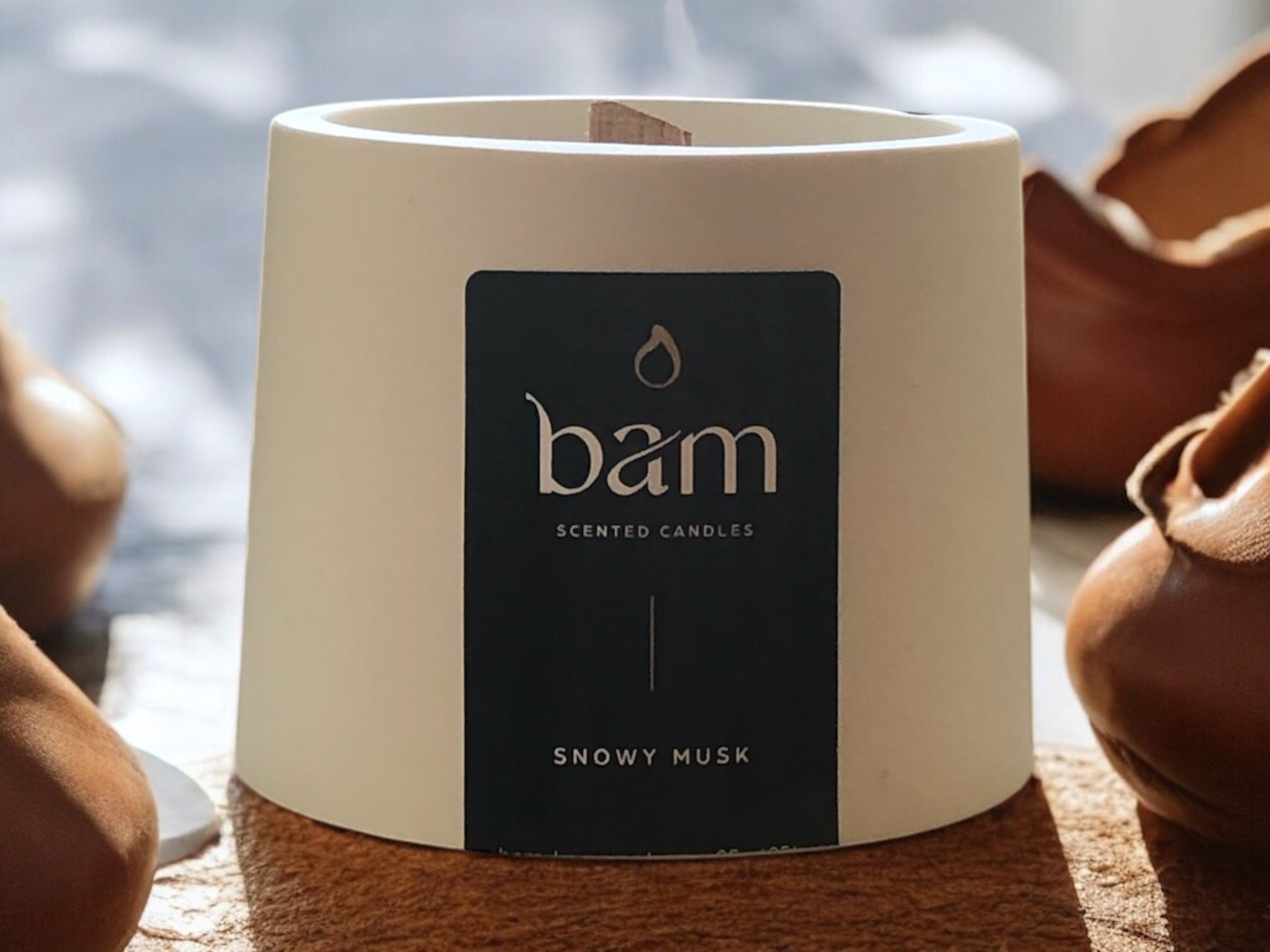 Snowy musk - wit rond potje met houten wiek
